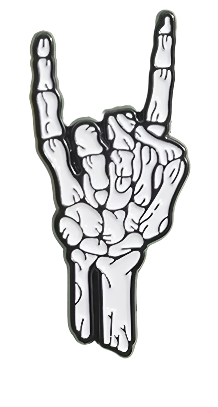 Skull Horns pin badge