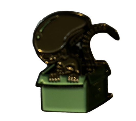Xenomorph pin badge