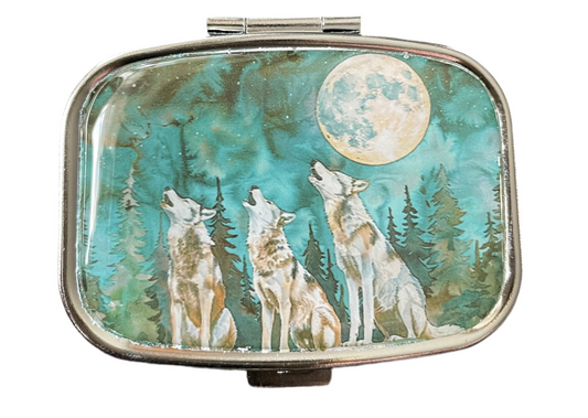 Three Wolves tin