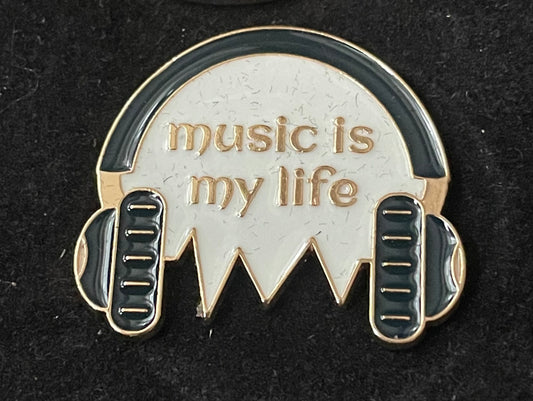 Music is my life pin badge